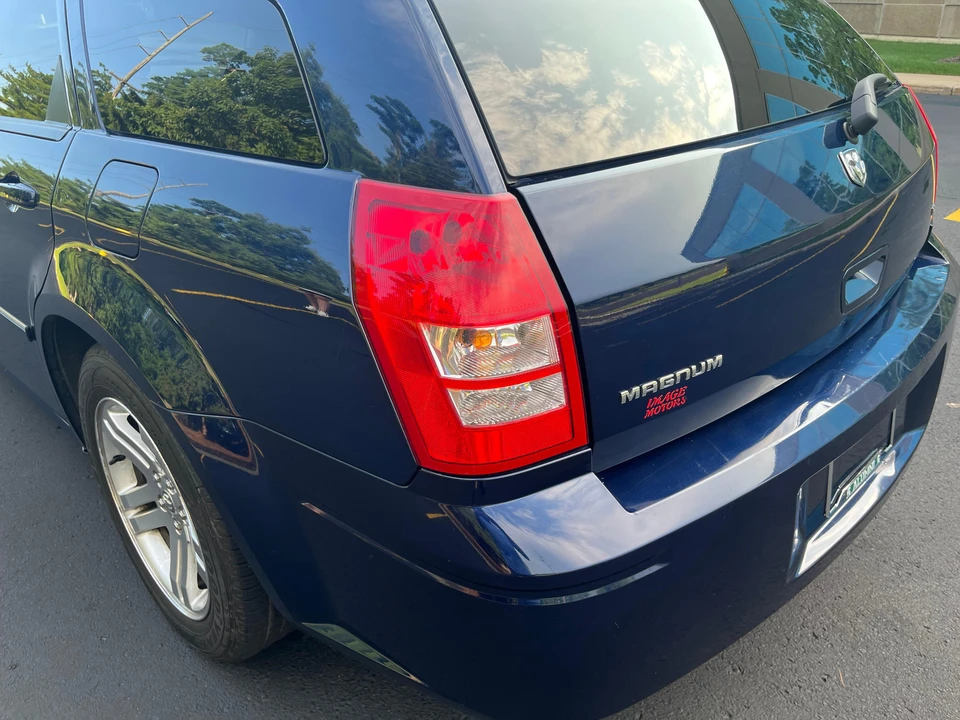 2005 Dodge Magnum 2nd Gen Wagon - Image 22 of 31