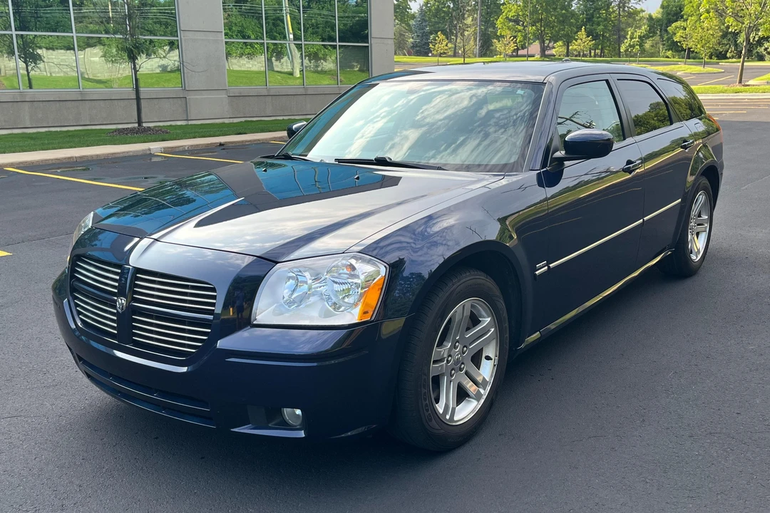 2005 Dodge Magnum 2nd Gen Wagon - Image 6 of 31