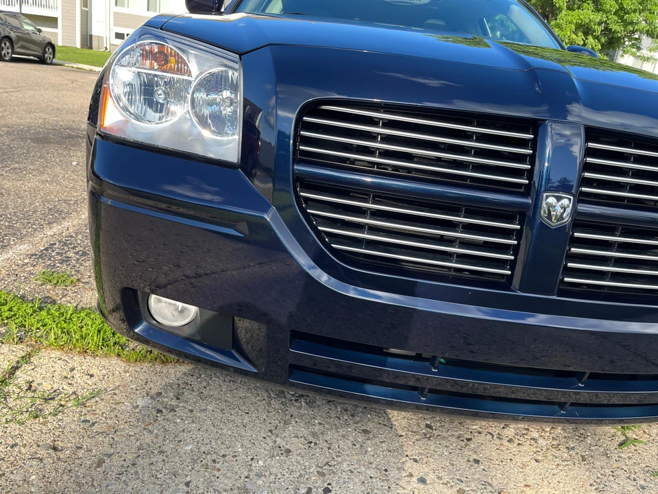 2005 Dodge Magnum 2nd Gen Wagon - Image 15 of 31