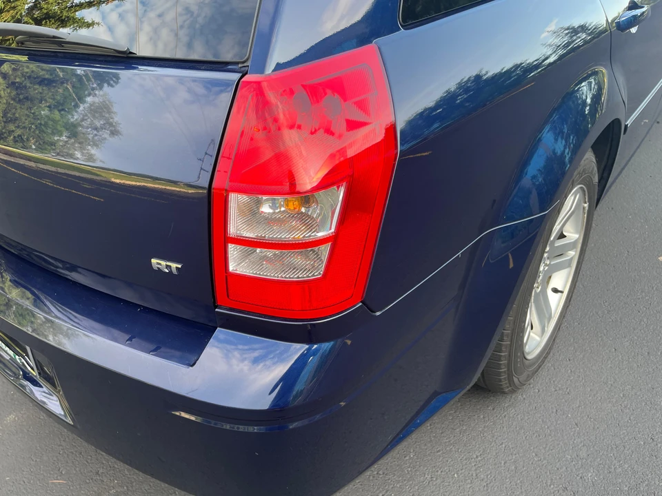 2005 Dodge Magnum 2nd Gen Wagon - Image 24 of 31