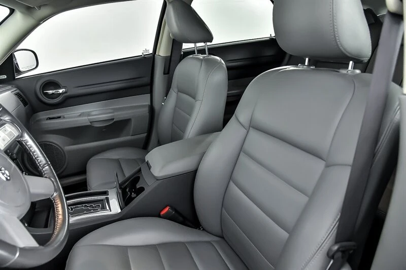 2005 Dodge Magnum 2nd Gen Wagon - Image 19 of 21