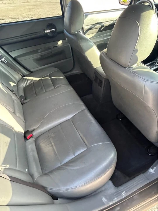2005 Dodge Magnum 2nd Gen Wagon - Image 15 of 18