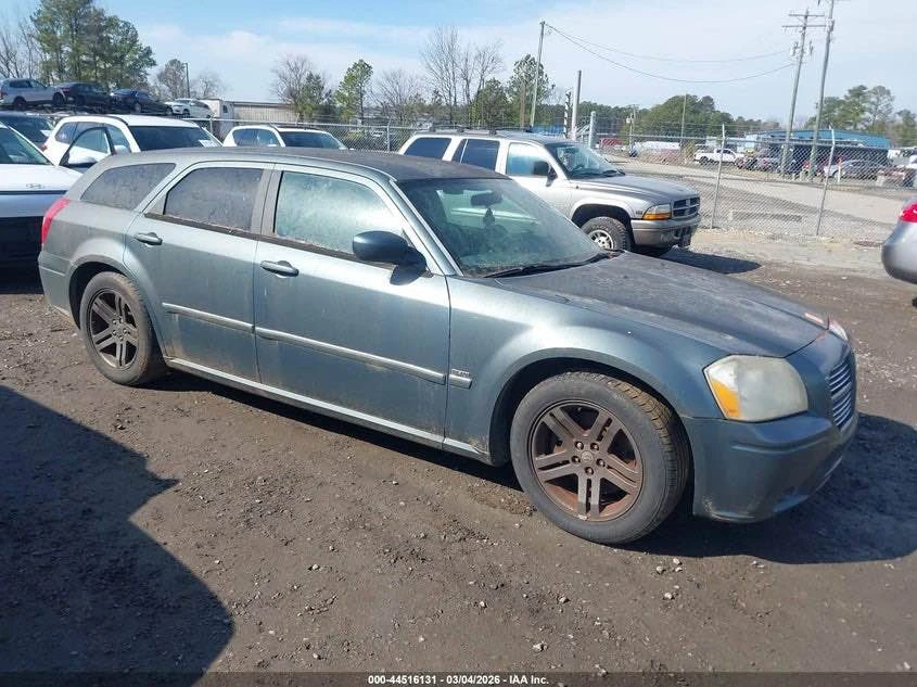 2005 Dodge Magnum 2nd Gen Wagon - Image 2 of 6