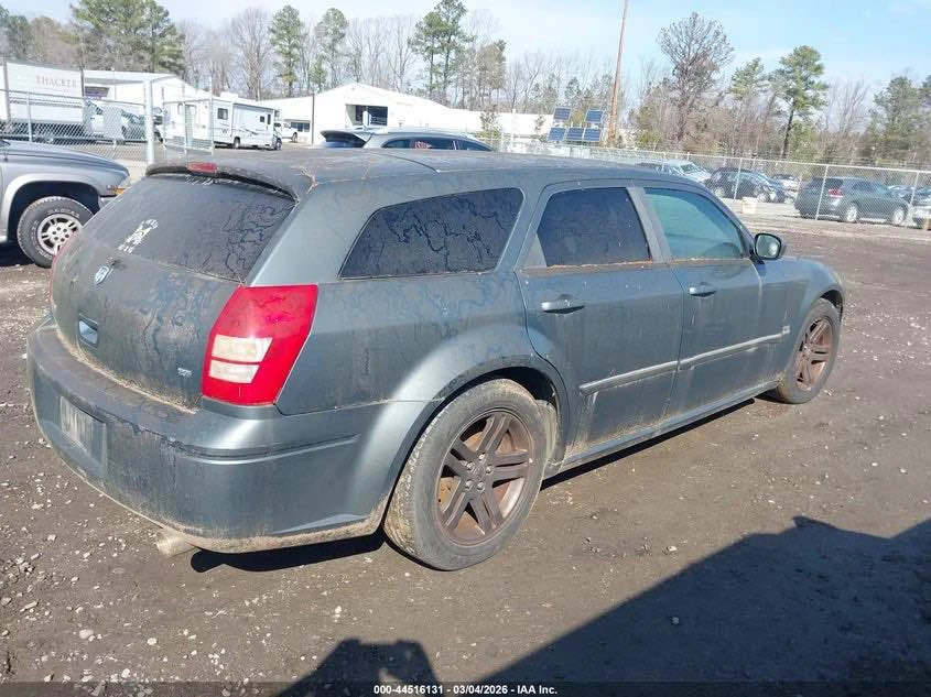 2005 Dodge Magnum 2nd Gen Wagon - Image 4 of 6