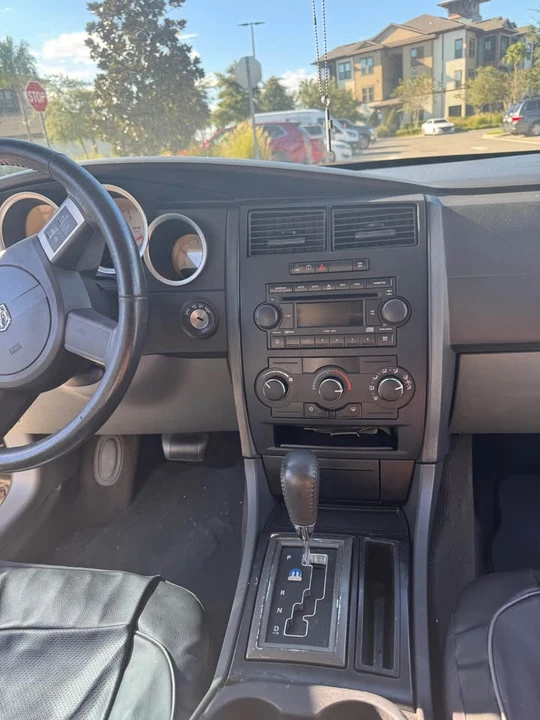 2005 Dodge Magnum 2nd Gen Wagon - Image 11 of 15