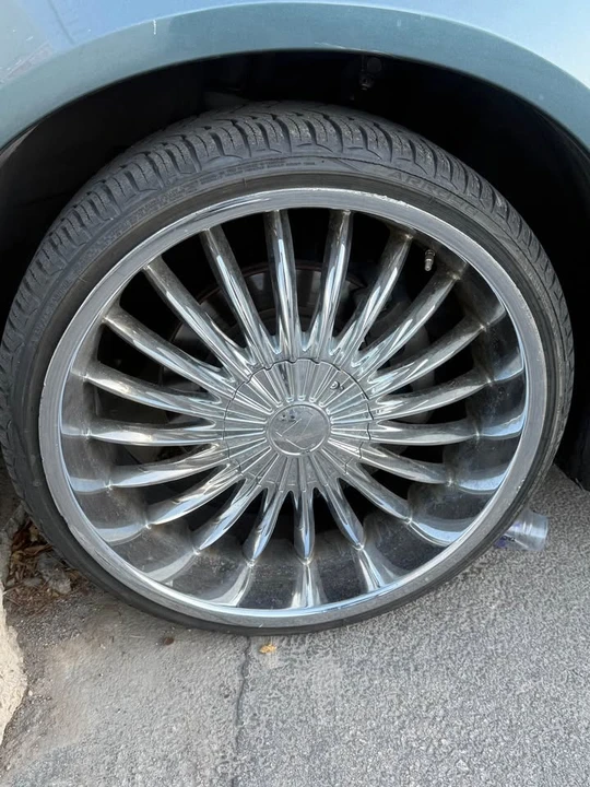 2005 Dodge Magnum 2nd Gen Wagon - Image 18 of 18
