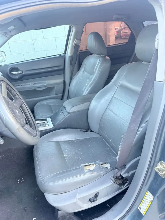 2005 Dodge Magnum 2nd Gen Wagon - Image 9 of 18