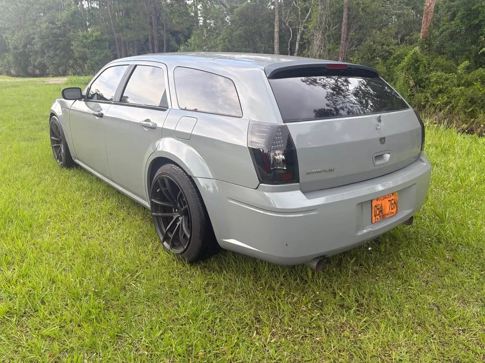 2005 Dodge Magnum 2nd Gen Wagon - Image 4 of 11