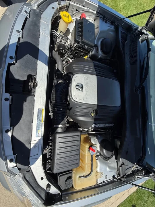 2005 Dodge Magnum 2nd Gen Wagon - Image 19 of 21
