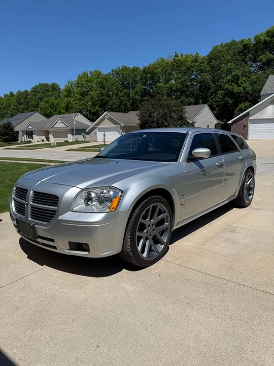 2005 Dodge Magnum 2nd Gen Wagon - Image 6 of 21