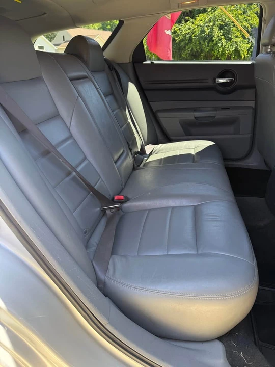 2005 Dodge Magnum 2nd Gen Wagon - Image 13 of 21