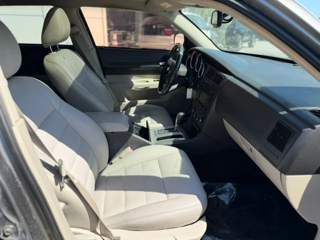 2005 Dodge Magnum 2nd Gen Wagon - Image 12 of 17