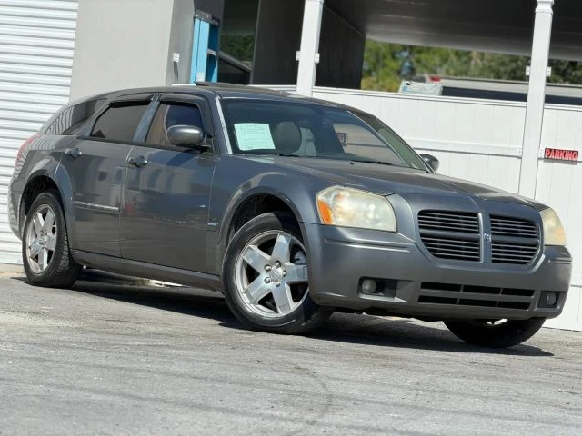 2005 Dodge Magnum 2nd Gen Wagon - Image 6 of 17
