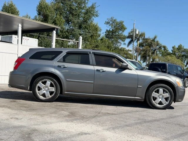 2005 Dodge Magnum 2nd Gen Wagon - Image 5 of 17
