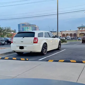 2005 Dodge Magnum R/T Sport Wagon 4D