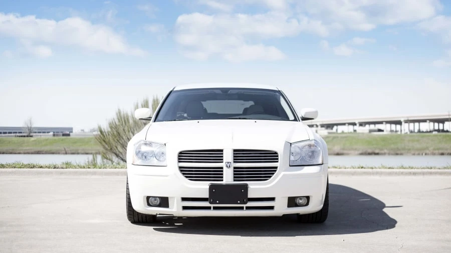 2005 Dodge Magnum 2nd Gen Wagon - Image 5 of 12