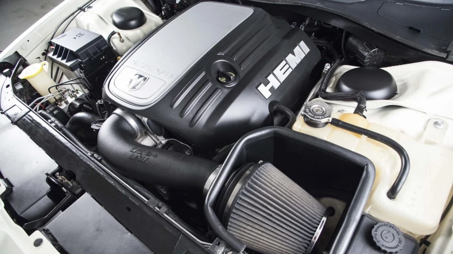2005 Dodge Magnum 2nd Gen Wagon - Image 7 of 12