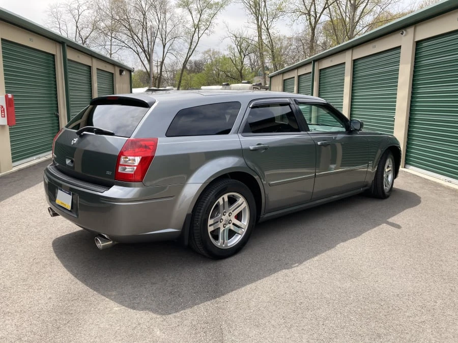 2005 Dodge Magnum 2nd Gen Wagon - Image 3 of 13