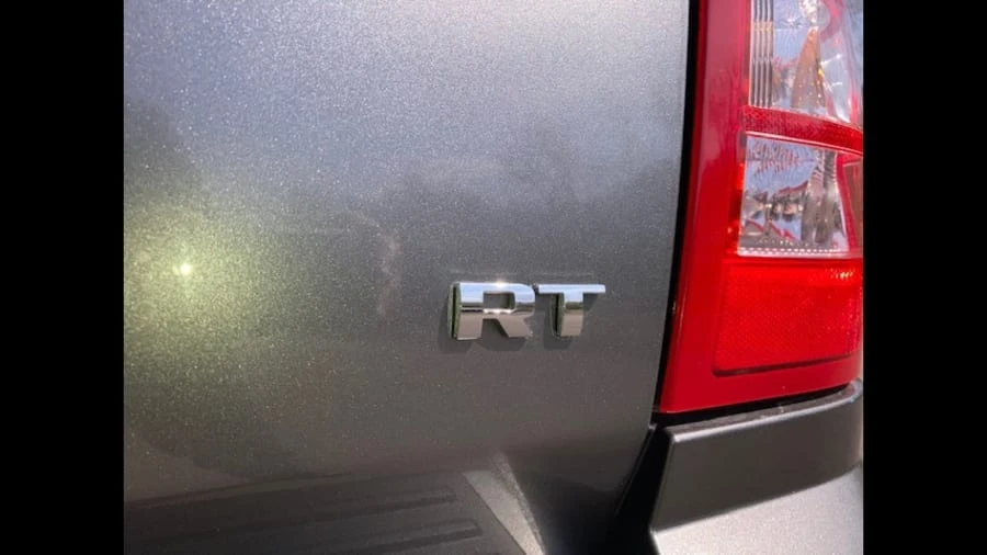 2005 Dodge Magnum 2nd Gen Wagon - Image 10 of 13