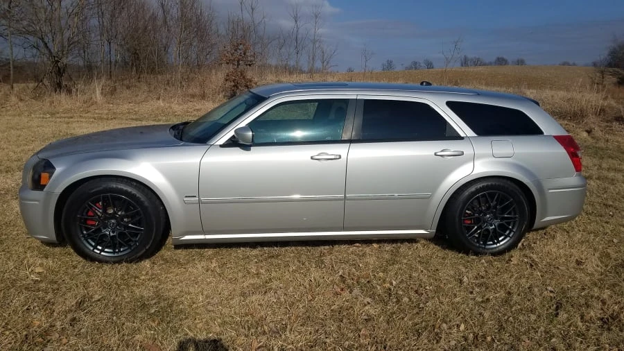2005 Dodge Magnum 2nd Gen Wagon - Image 9 of 9