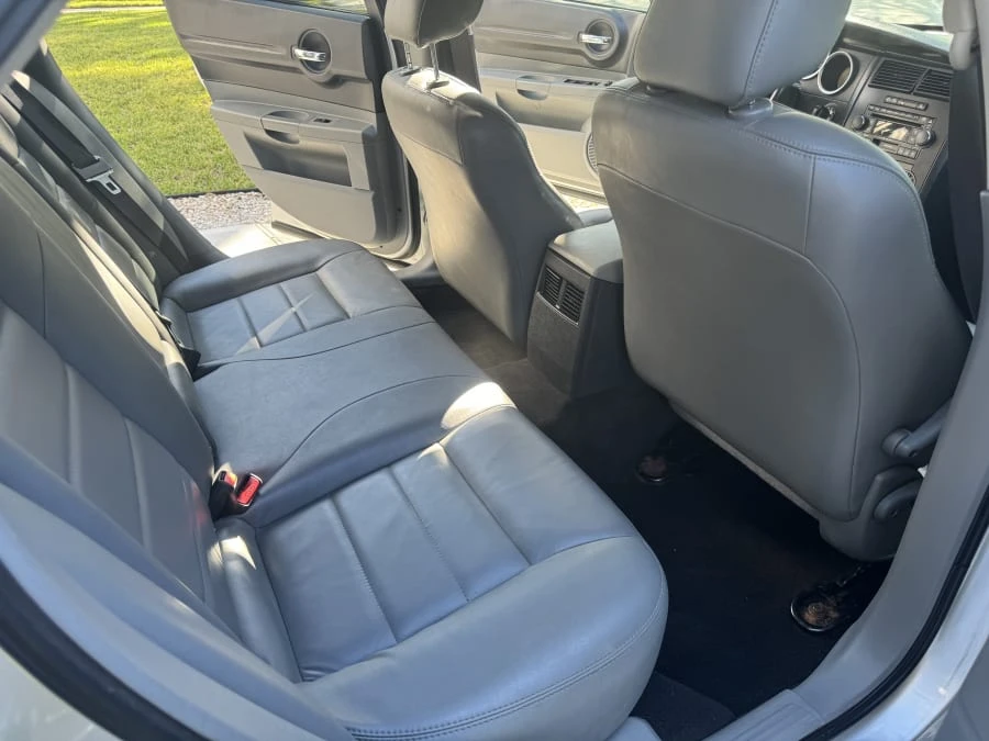 2005 Dodge Magnum 2nd Gen Wagon - Image 14 of 19