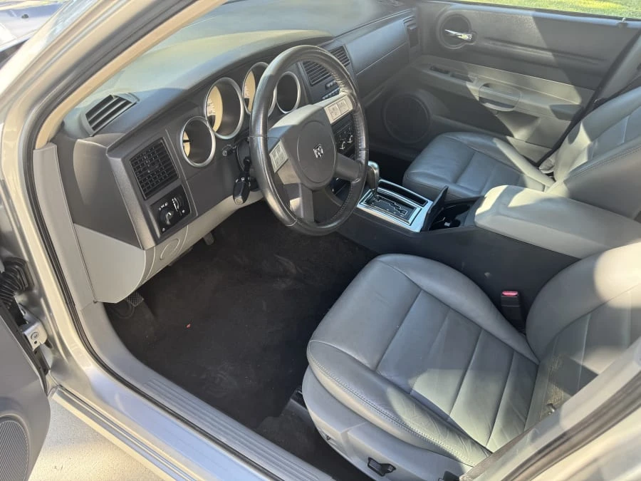 2005 Dodge Magnum 2nd Gen Wagon - Image 10 of 19