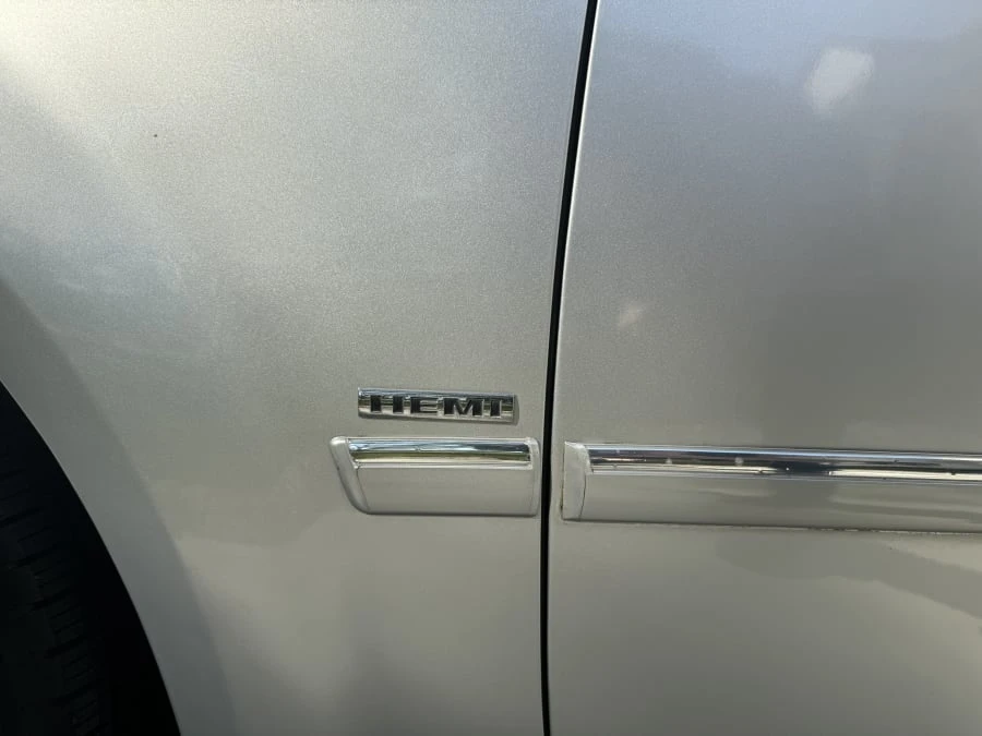 2005 Dodge Magnum 2nd Gen Wagon - Image 7 of 19