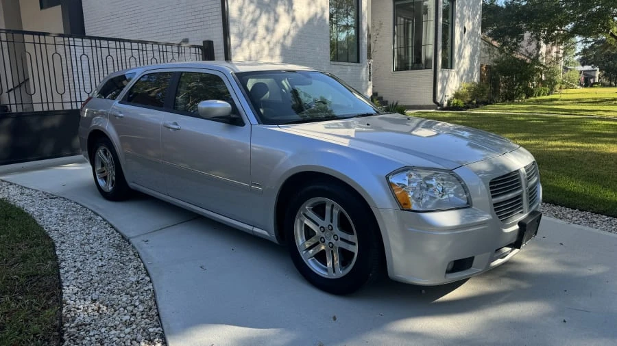 2005 Dodge Magnum 2nd Gen Wagon - Image 6 of 19