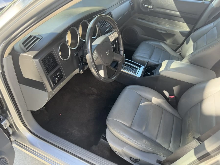 2005 Dodge Magnum 2nd Gen Wagon - Image 12 of 19