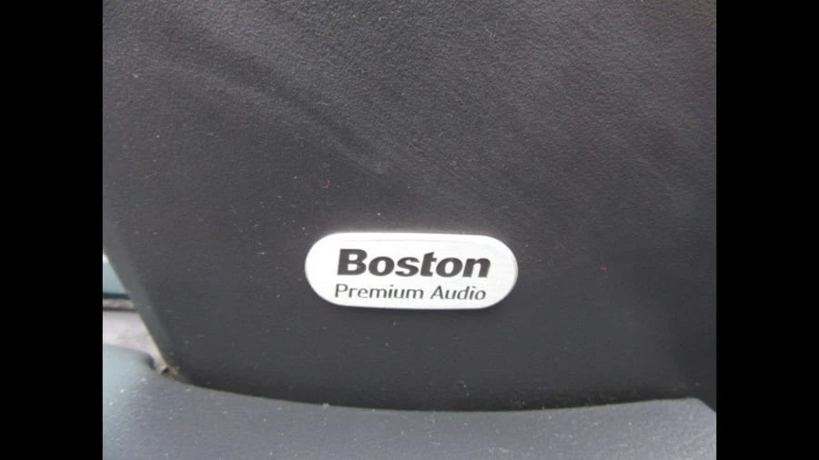 2005 Dodge Magnum 2nd Gen Wagon - Image 12 of 26