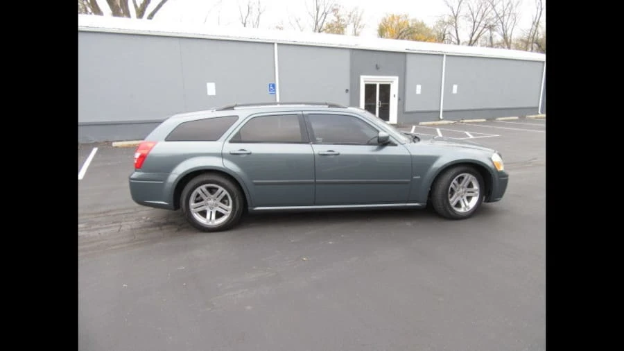 2005 Dodge Magnum 2nd Gen Wagon - Image 15 of 26