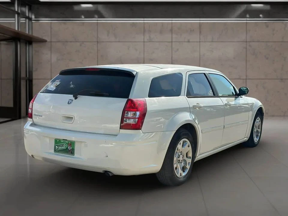 2005 Dodge Magnum 2nd Gen Wagon - Image 3 of 20