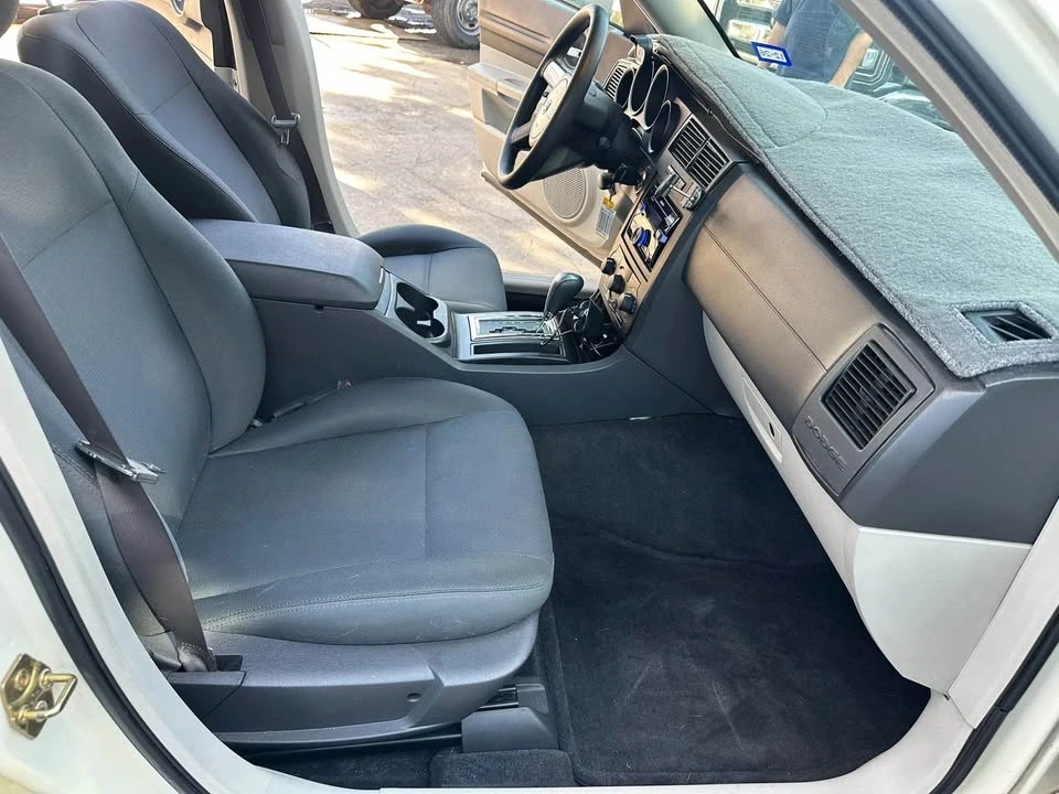 2005 Dodge Magnum 2nd Gen Wagon - Image 15 of 20