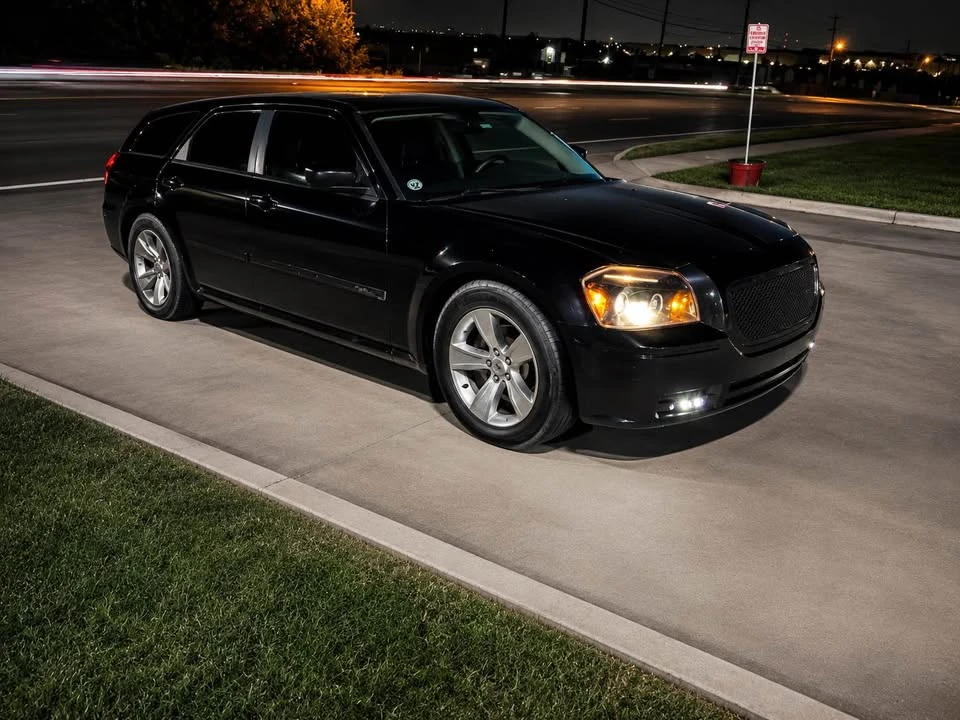 2005 Dodge Magnum 2nd Gen Wagon - Image 7 of 7