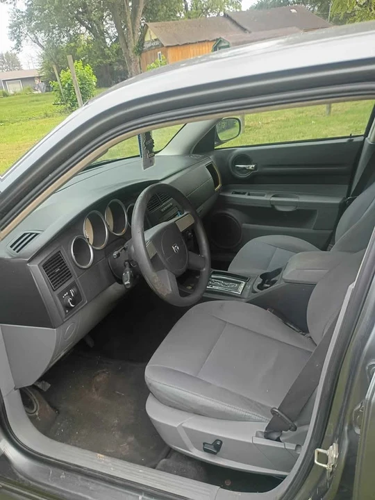 2005 Dodge Magnum 2nd Gen Wagon - Image 7 of 7