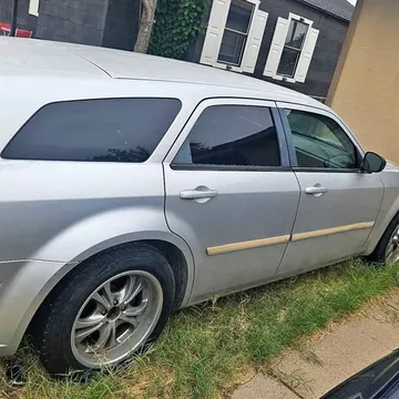 2005 Dodge Magnum SE Sport Wagon 4D