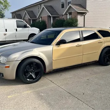 2005 Dodge Magnum SE Sport Wagon 4D