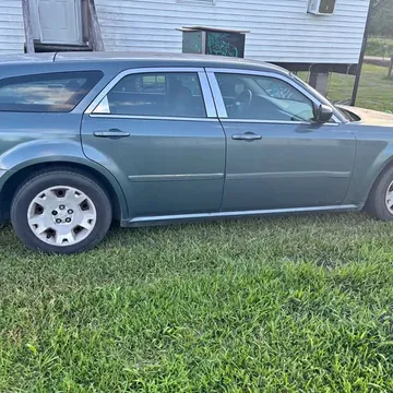 2005 Dodge Magnum SE Sport Wagon 4D