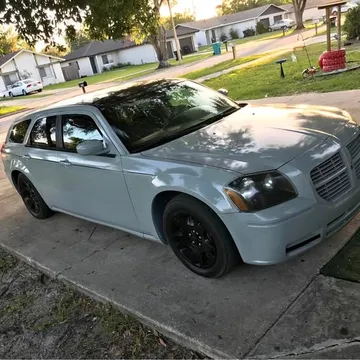 2005 Dodge Magnum SE Sport Wagon 4D