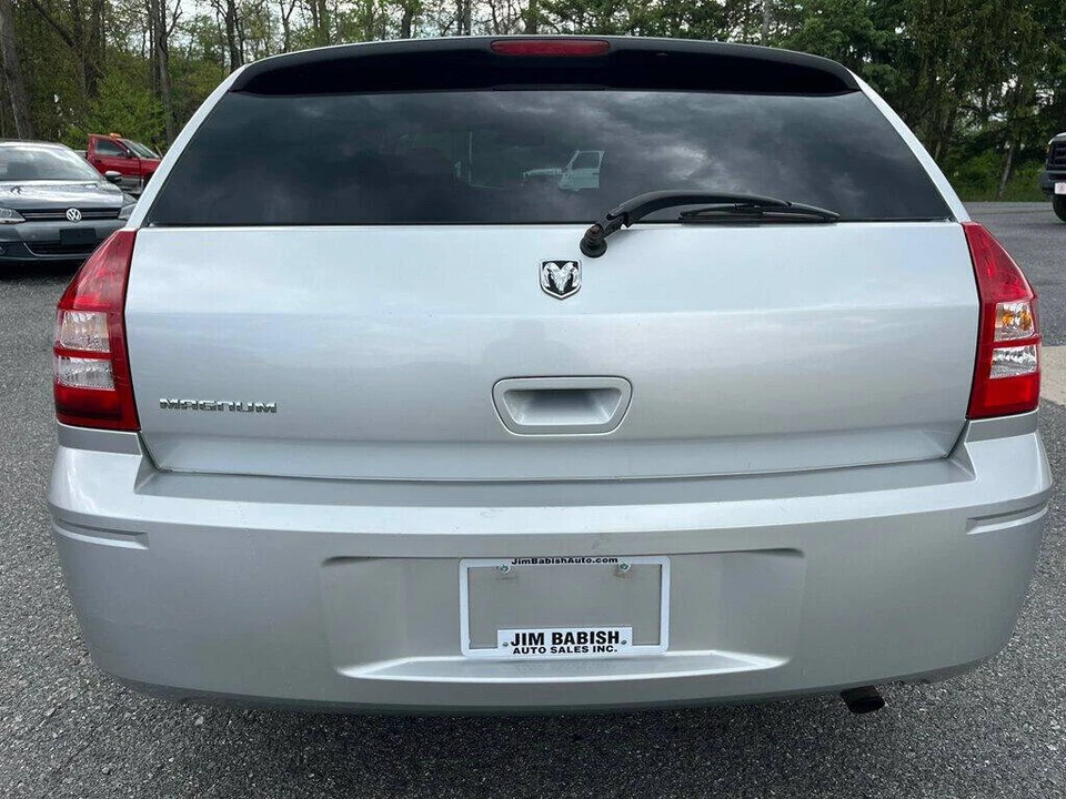 2005 Dodge Magnum 2nd Gen Wagon - Image 9 of 31