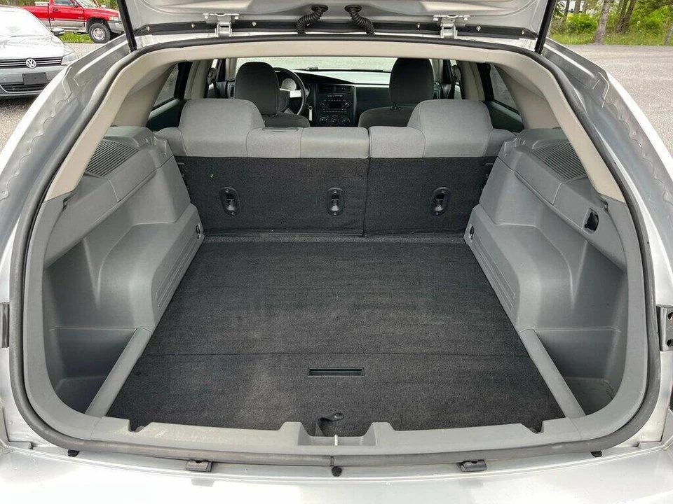 2005 Dodge Magnum 2nd Gen Wagon - Image 23 of 31