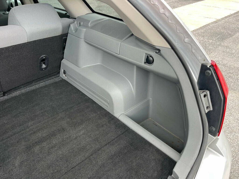 2005 Dodge Magnum 2nd Gen Wagon - Image 26 of 31