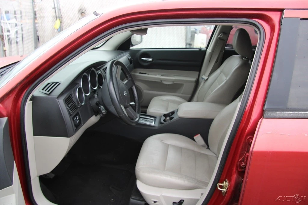 2005 Dodge Magnum 2nd Gen Wagon - Image 12 of 21