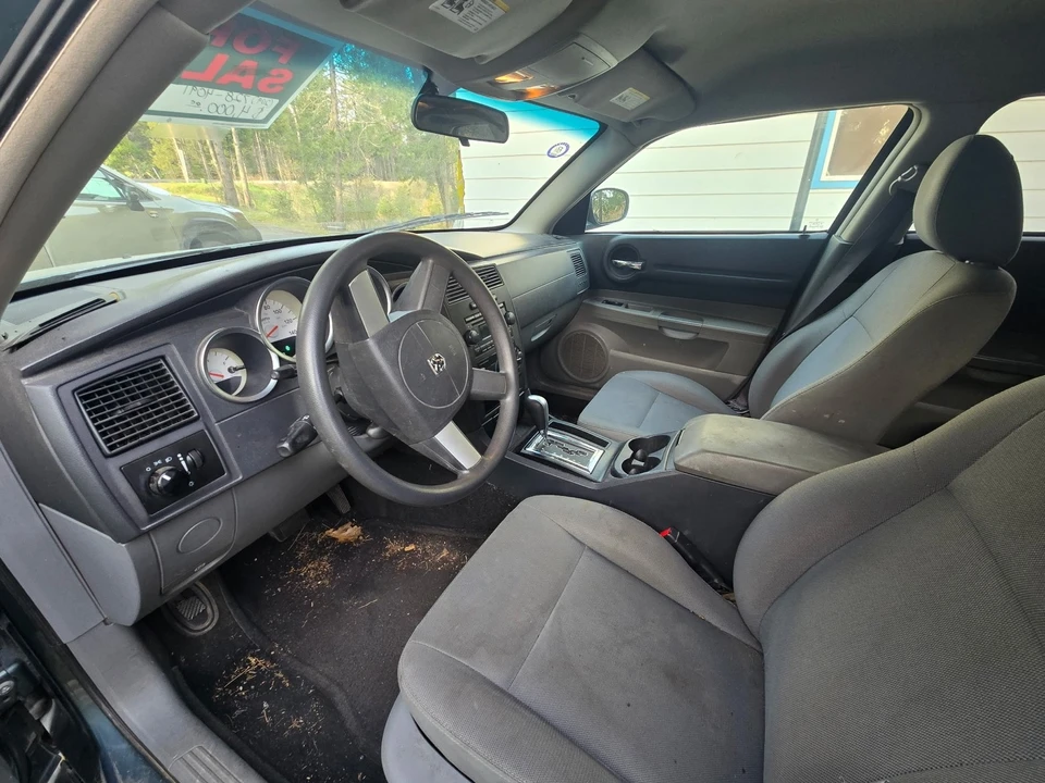 2005 Dodge Magnum 2nd Gen Wagon - Image 4 of 7