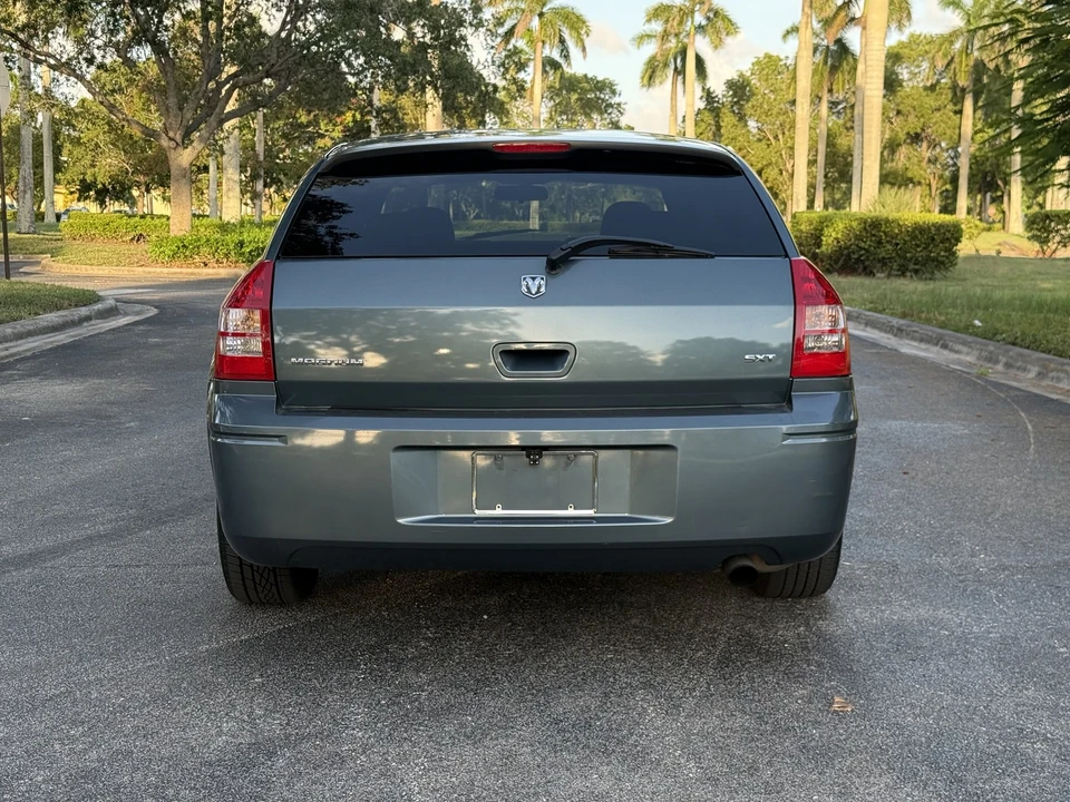 2005 Dodge Magnum 2nd Gen Wagon - Image 5 of 31