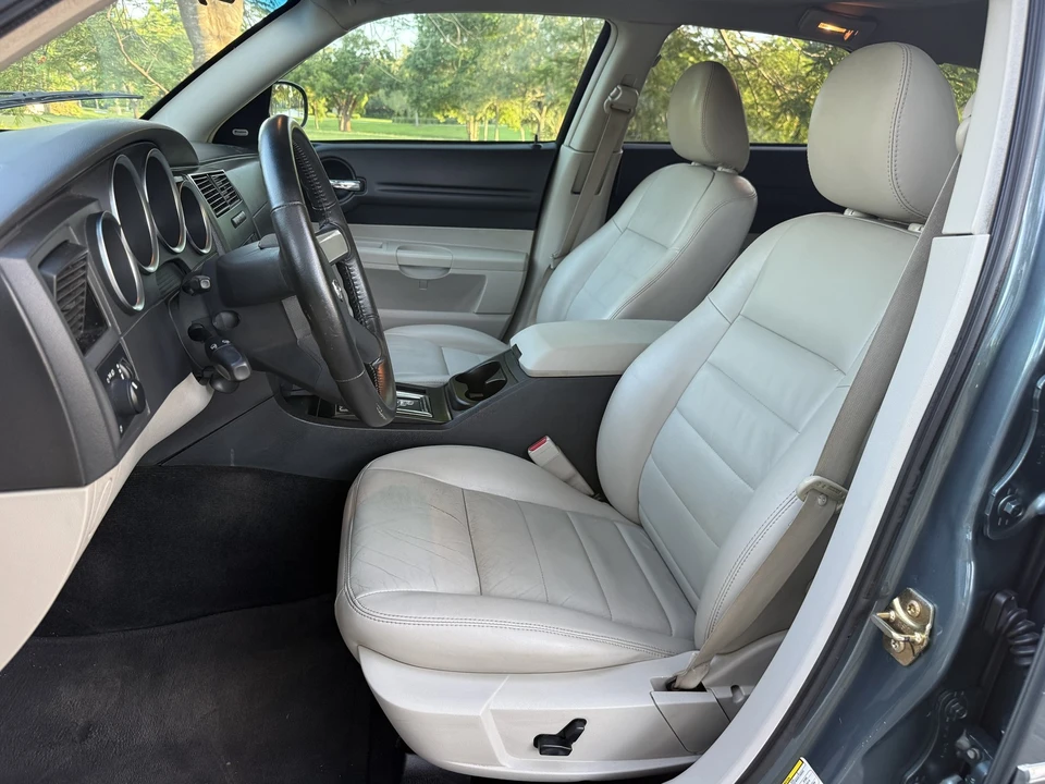2005 Dodge Magnum 2nd Gen Wagon - Image 10 of 31