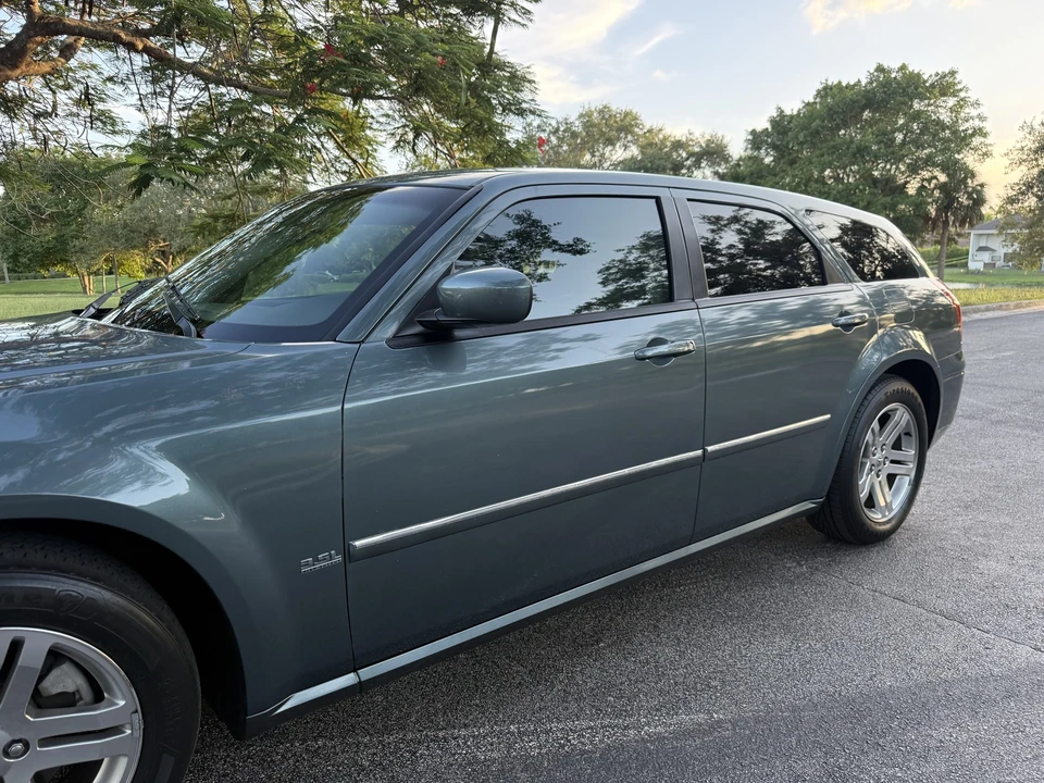 2005 Dodge Magnum 2nd Gen Wagon - Image 25 of 31