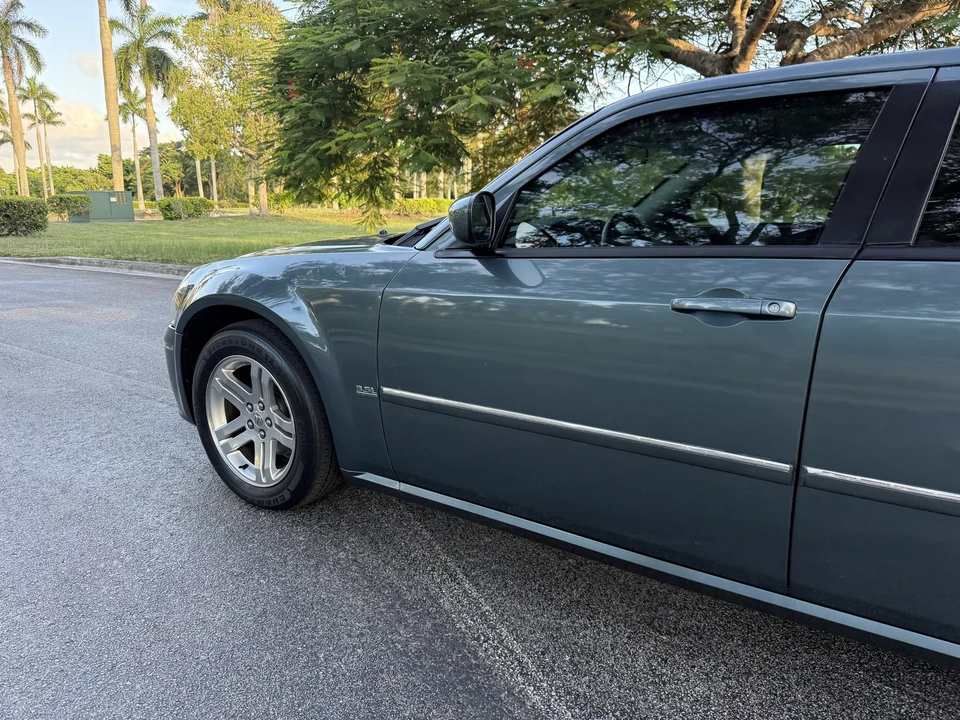 2005 Dodge Magnum 2nd Gen Wagon - Image 31 of 31