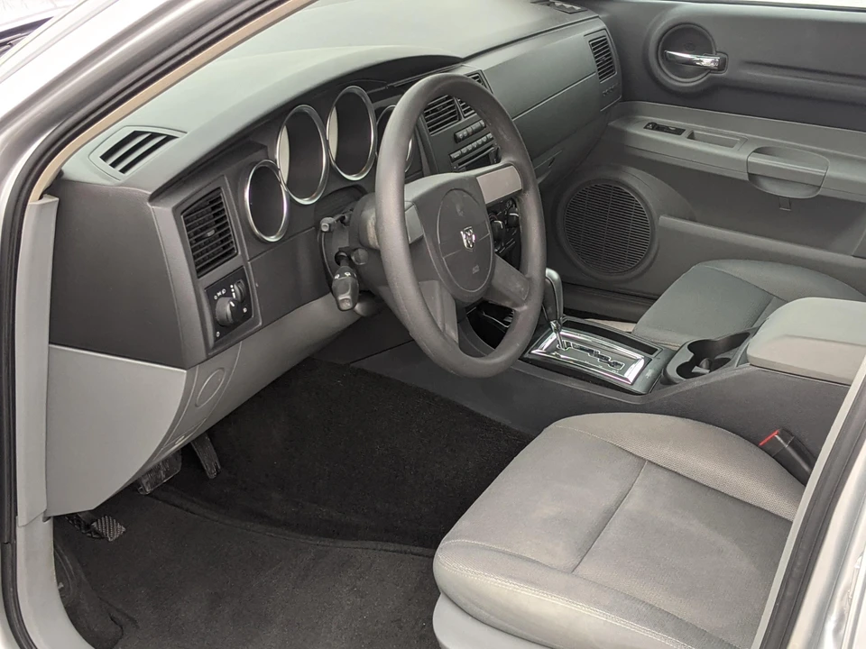 2005 Dodge Magnum 2nd Gen Wagon - Image 31 of 31