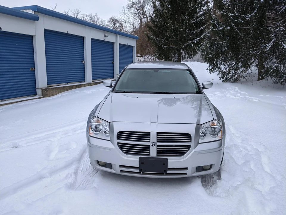 2005 Dodge Magnum 2nd Gen Wagon - Image 7 of 31